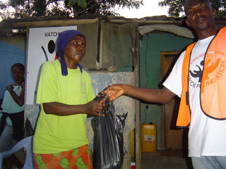 Food distribution in Accra 2013